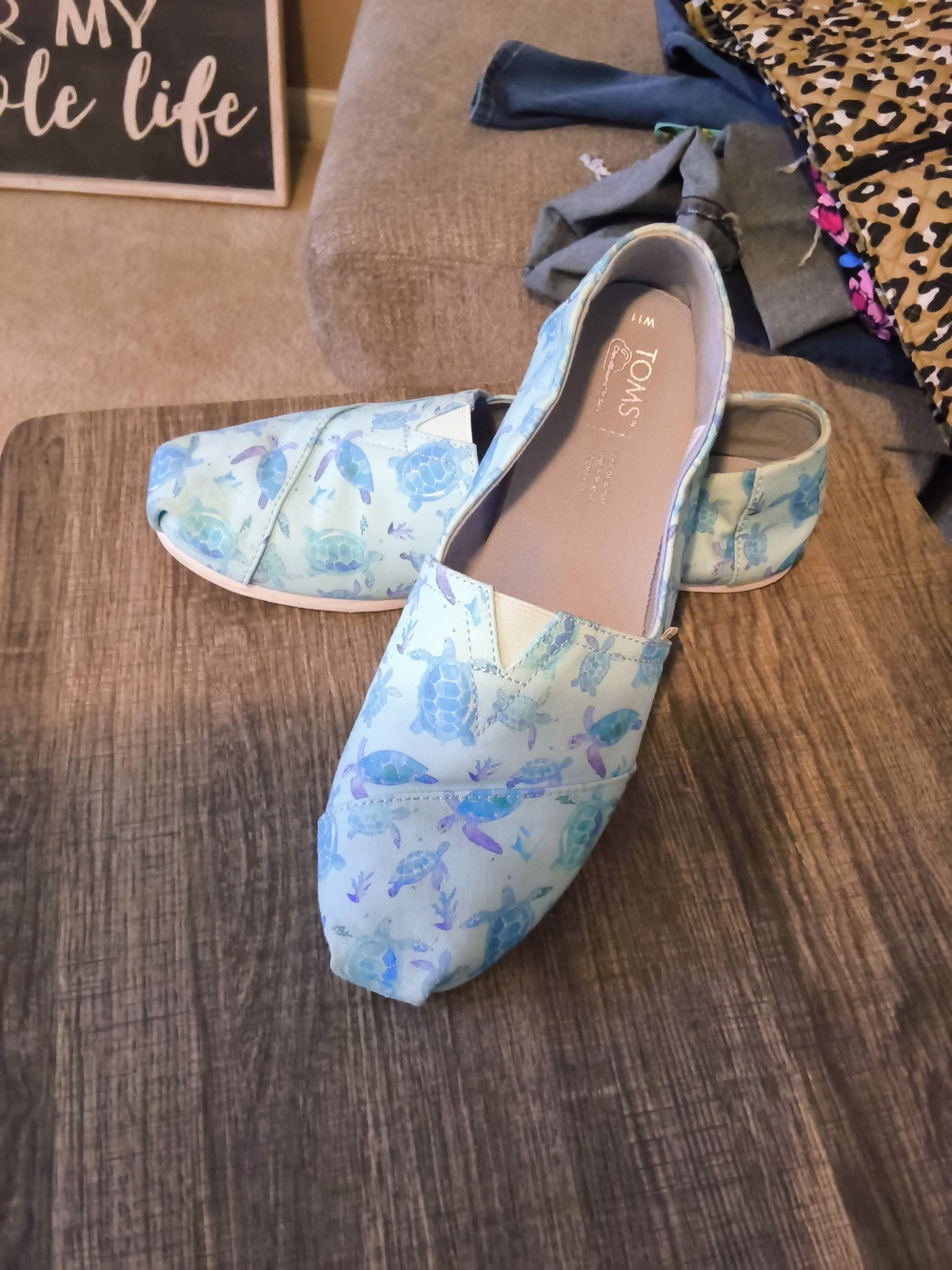 TOMS Women's Sea Turtle Canvas Slip-Ons in Light Aqua and Teal